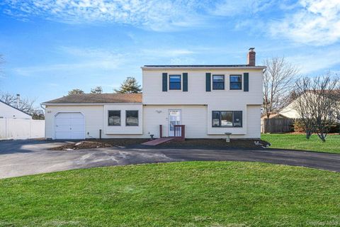 Photo of 139 Tarpon Avenue, Medford, NY 11763 (MLS # 11636217)