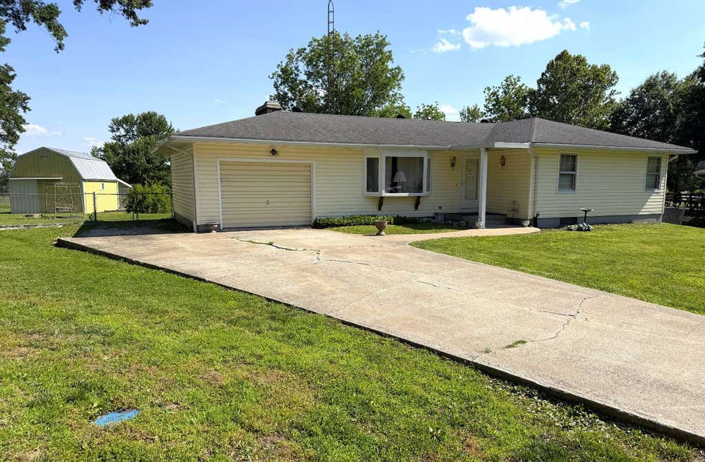 Photo of 113 Melody Ln, Salisbury, MO 65281 (MLS # 11848810)