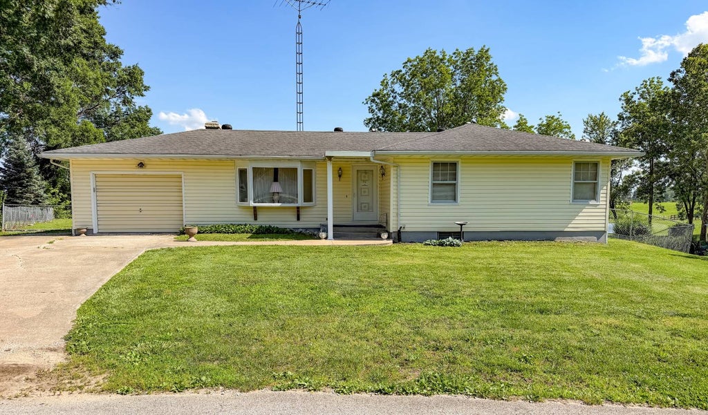 Photo of 113 Melody Ln, Salisbury, MO 65281 (MLS # 11848810)