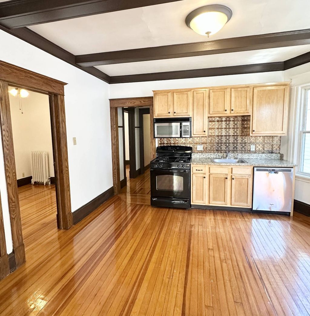 Photo of 423 Hamilton St #Floor 2, Albany, NY 12203 (MLS # 11776071)