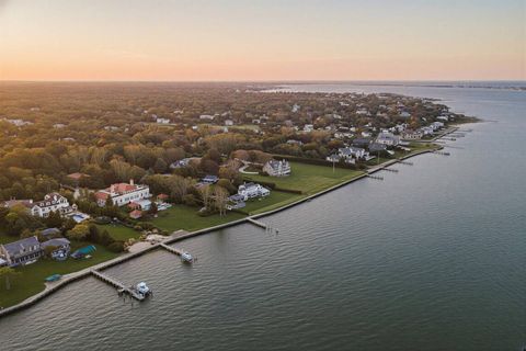 Photo of 7 Cross Rd, Remsenburg, NY 11960 (MLS # 11675003)