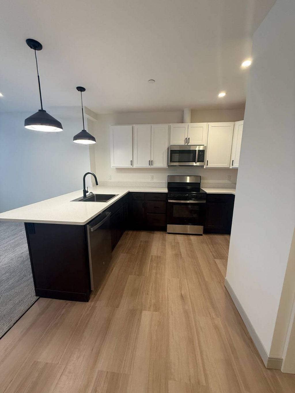 Photo of 1117 W Fayette Street #201, Syracuse, NY 13204 (MLS # 11655441)