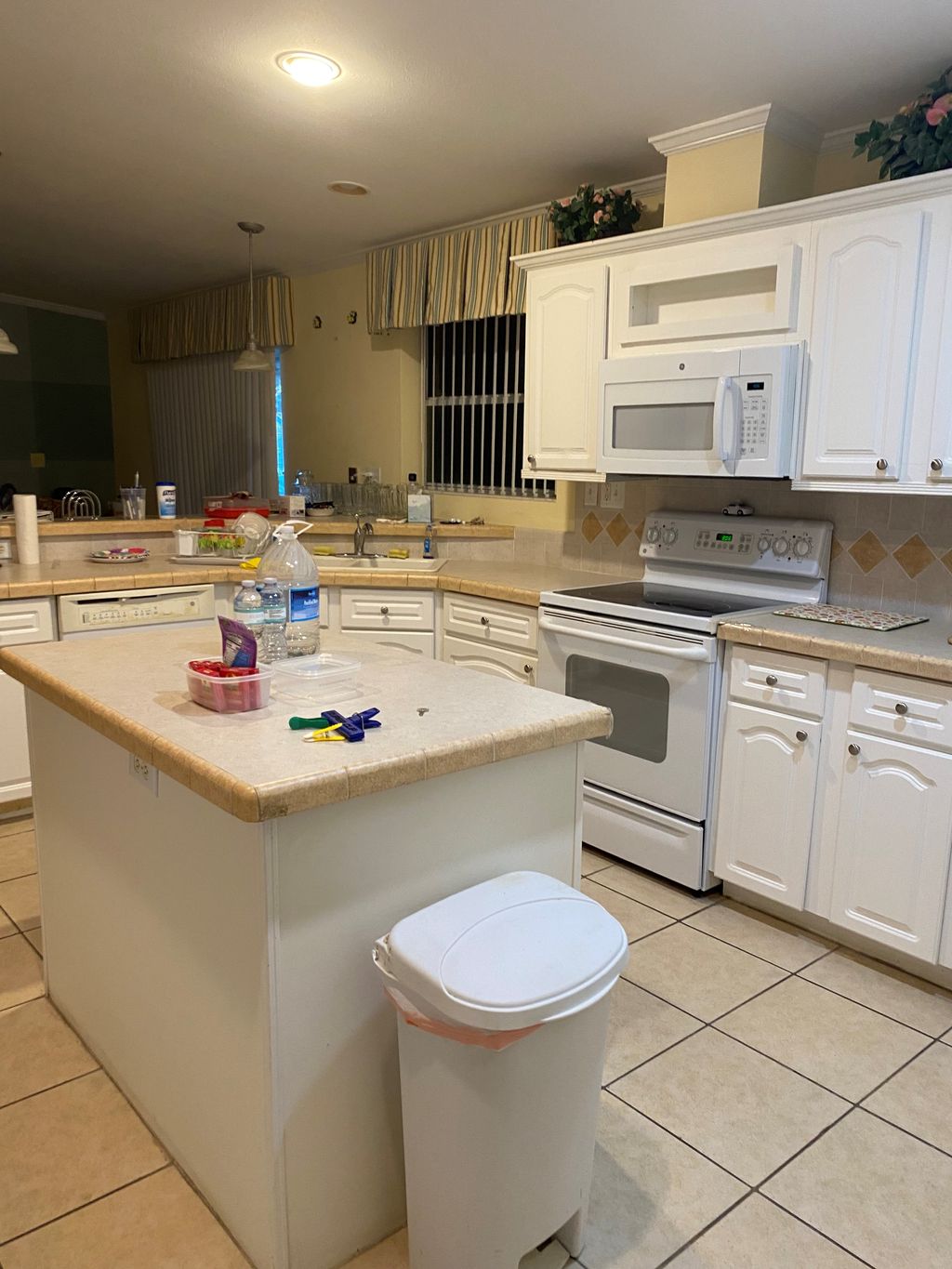 Photo of 1091 Cherokee Village Trail, Winter Springs, FL 32708 (MLS # 11682589)