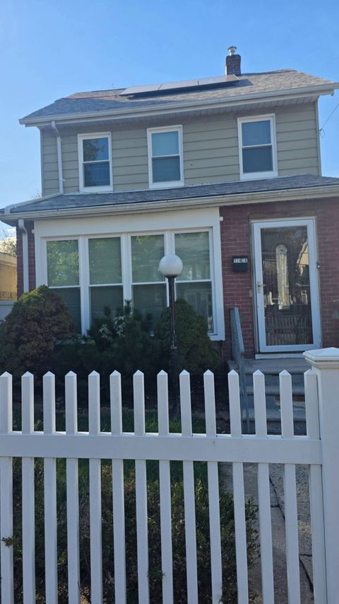 Photo of 11436 194 Street, Saint Albans, NY 11412 (MLS # 11623840)