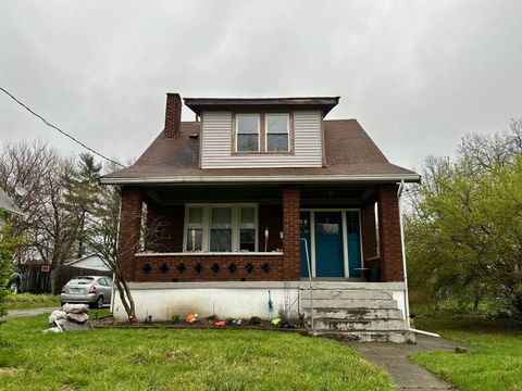 Photo of 3708 Robb Ave, Cincinnati, OH 45211 (MLS # 11684963)