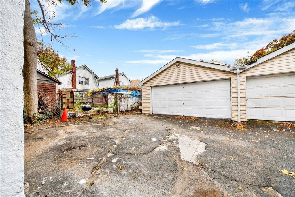 Photo of 4411 Edson Ave, Bronx, NY 10466 (MLS # 11608840)