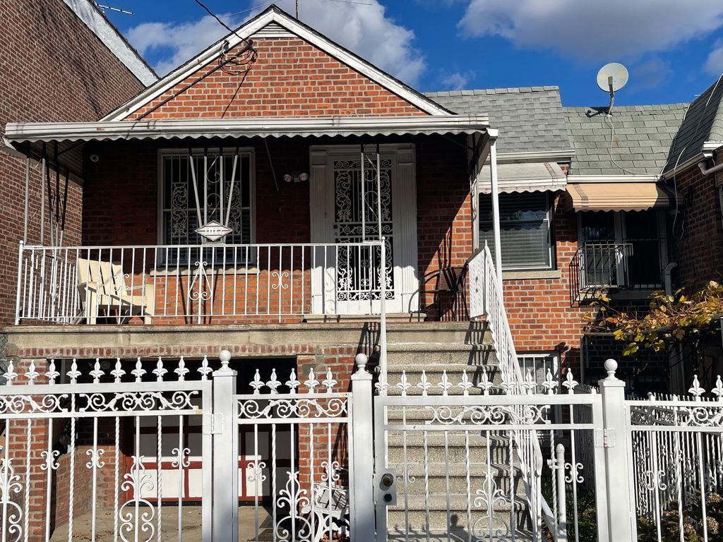 Photo of 1017 East 232 Street, Bronx, NY 10466 (MLS # 11596870)