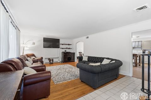 Photo of 61 Oakland Ave, Tuckahoe, NY 10707 (MLS # 11684782)