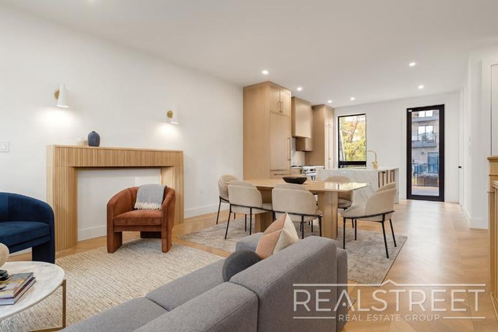 Photo of 33 Pilling Street, BROOKLYN, NY 11207 (MLS # 11641861)