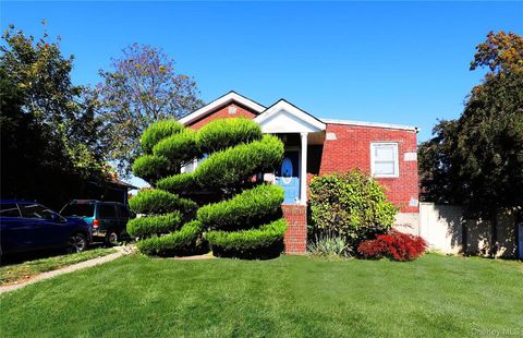 Photo of 1763 E Berkshire Road, Merrick, NY 11566 (MLS # 11634255)