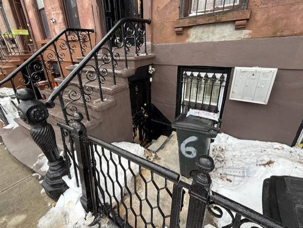 Photo of 6 Monroe St, Brooklyn, NY 11238 (MLS # 11663417)