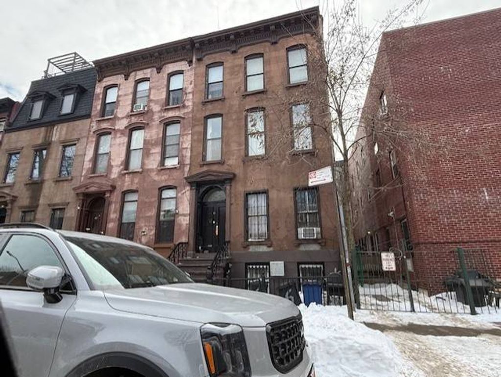 Photo of 6 Monroe St, Brooklyn, NY 11238 (MLS # 11663417)