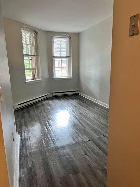 Photo of 13 N College St #4, Schenectady, NY 12305 (MLS # 11738730)