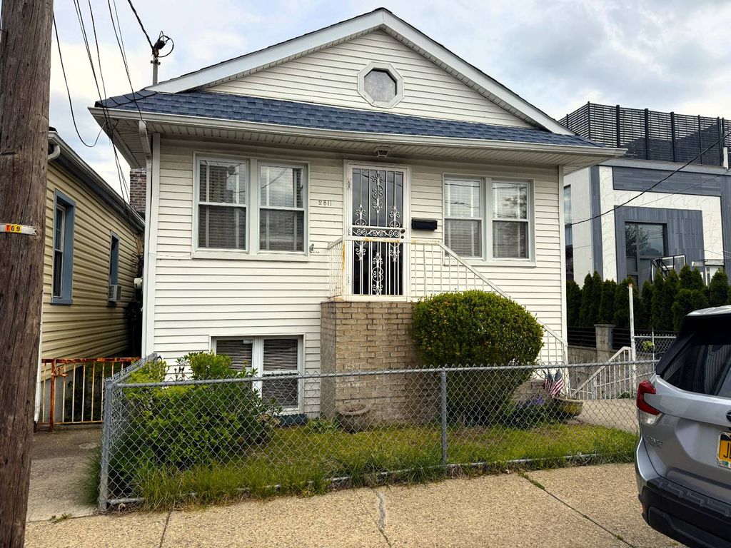 Photo of 2811 Haring St, Brooklyn, NY 11235 (MLS # 11739999)