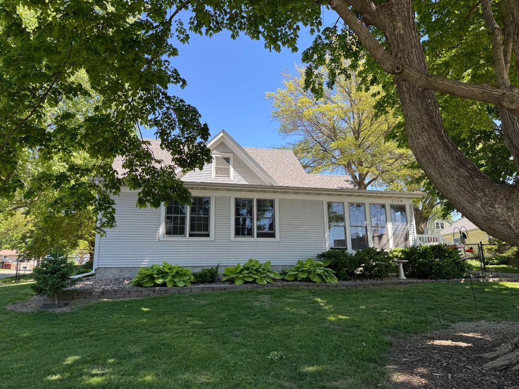 Photo of 2106 College ST, Elk Horn, IA 51531 (MLS # 11745757)