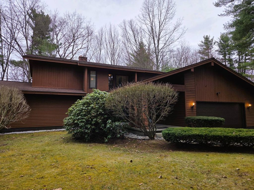 Photo of 43 Via Da Vinci, Clifton Park, NY 12065 (MLS # 11740176)