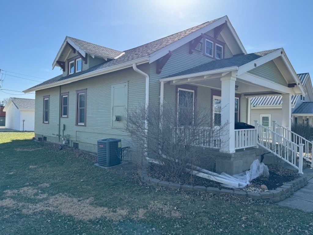 Photo of 2007 Washington St, Elk Horn, IA 51531 (MLS # 11622640)