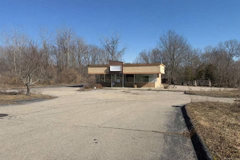 Photo of 641 Route 32, Montville, CT 06382 (MLS # 11672540)