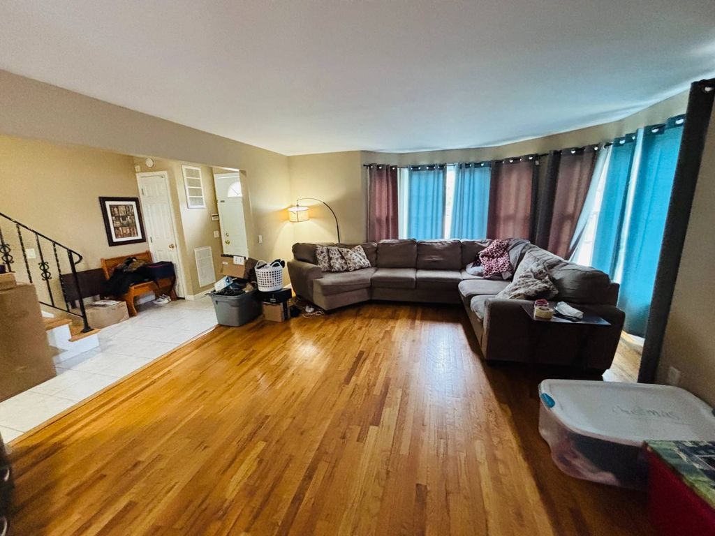 Photo of 122 Mcloughlin St, Glen Cove, NY 11542 (MLS # 11776198)