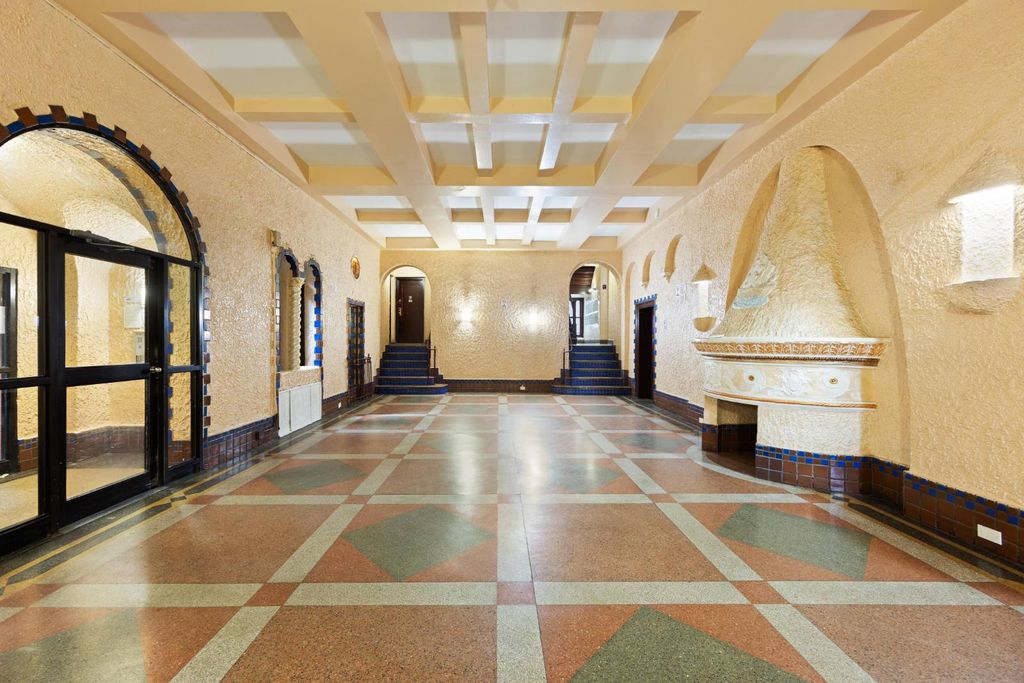 Photo of 3100 Brighton 3rd St #3J, BROOKLYN, NY 11235 (MLS # 11673213)