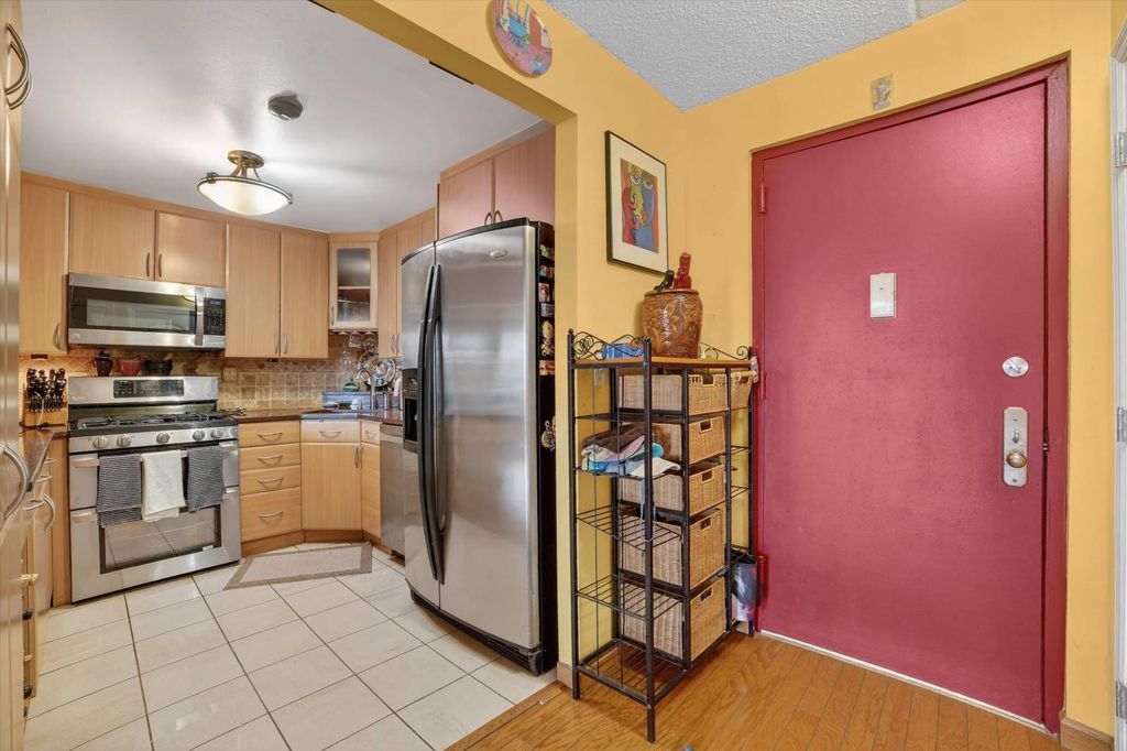 Photo of 1376 Midland Ave #810, Bronxville, NY 10708 (MLS # 11683430)