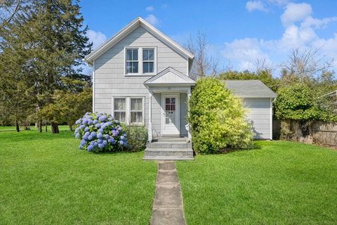 Photo of 29 Accabonac Road, East Hampton, NY 11937 (MLS # 11674867)