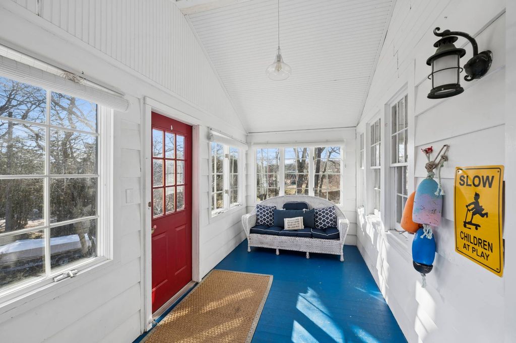 Photo of 6 Private Row, Hampton Bays, NY 11946 (MLS # 11680321)