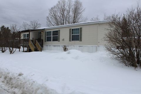 Photo of 885 Middleline Rd #109, Ballston Spa, NY 12020 (MLS # 11655562)