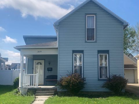 Photo of 319 Locust St, Findlay, OH 45840 (MLS # 11716694)