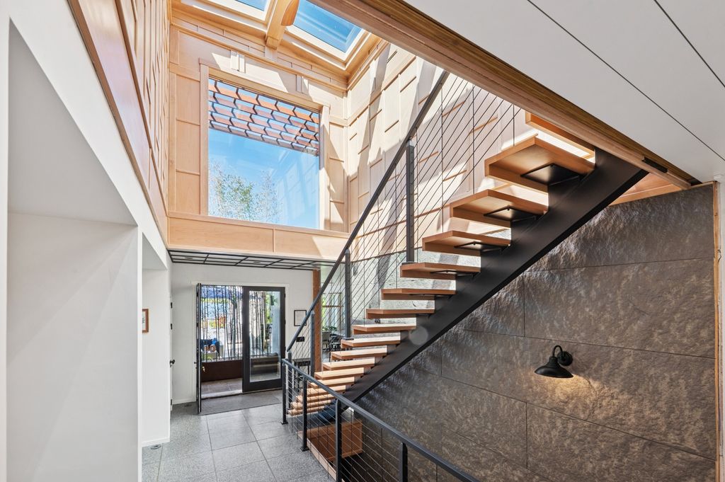 Photo of 113 S Edgemere St, Montauk, NY 11954 (MLS # 11651727)