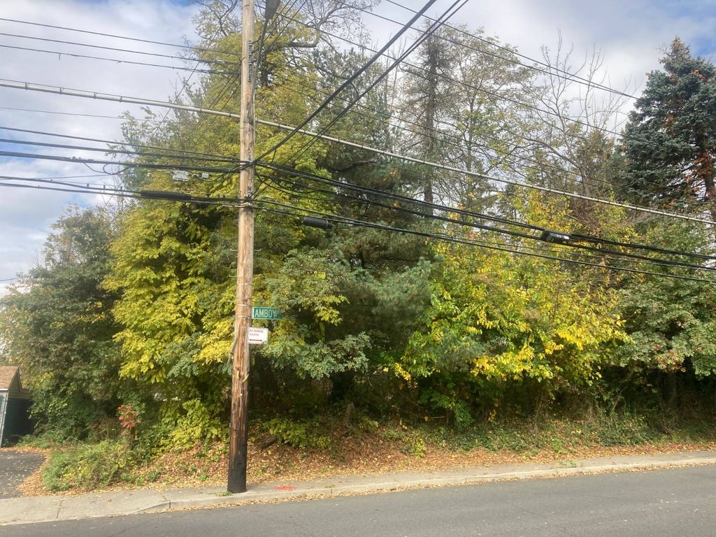 Photo of 5199 Amboy Road #0022-0025, Staten Island, NY 10312 (MLS # 11619875)