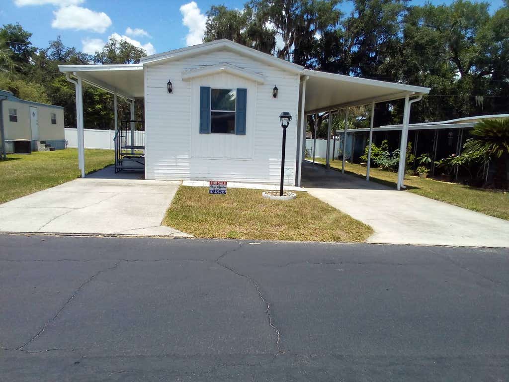 Photo of 4713 Goldfinch DR, Zephyrhills, FL 33541 (MLS # 11847141)