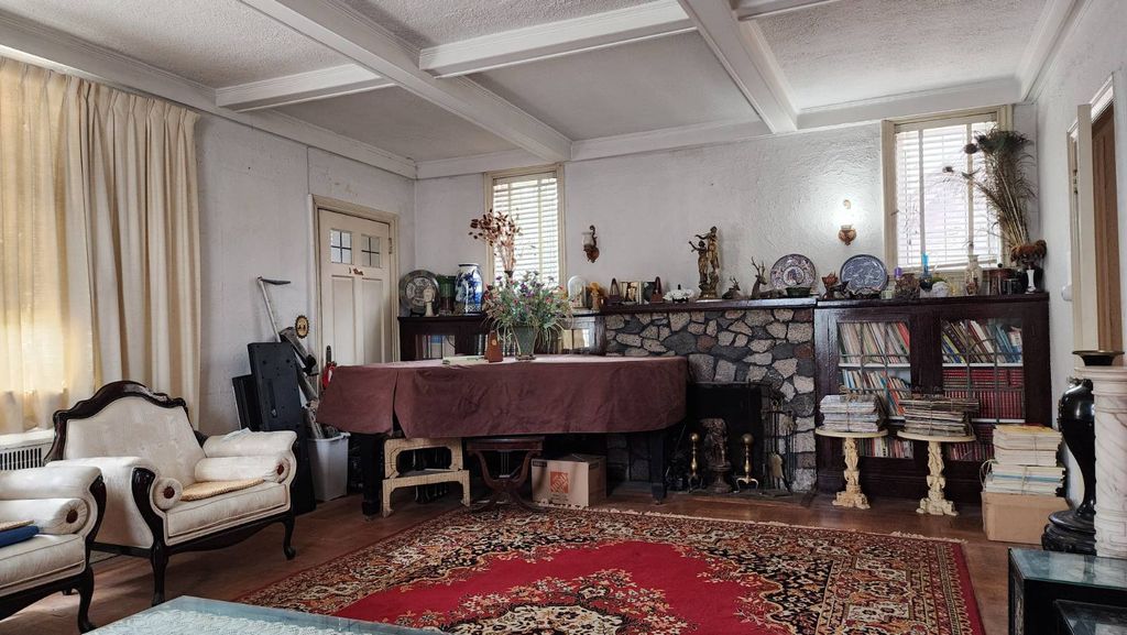 Photo of 3219 149th St, Flushing, NY 11354 (MLS # 11669779)