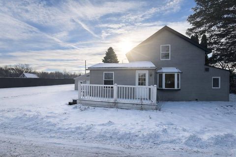 Photo of 12 Railroad St, Ellenburg Depot, NY 12935 (MLS # 11669301)