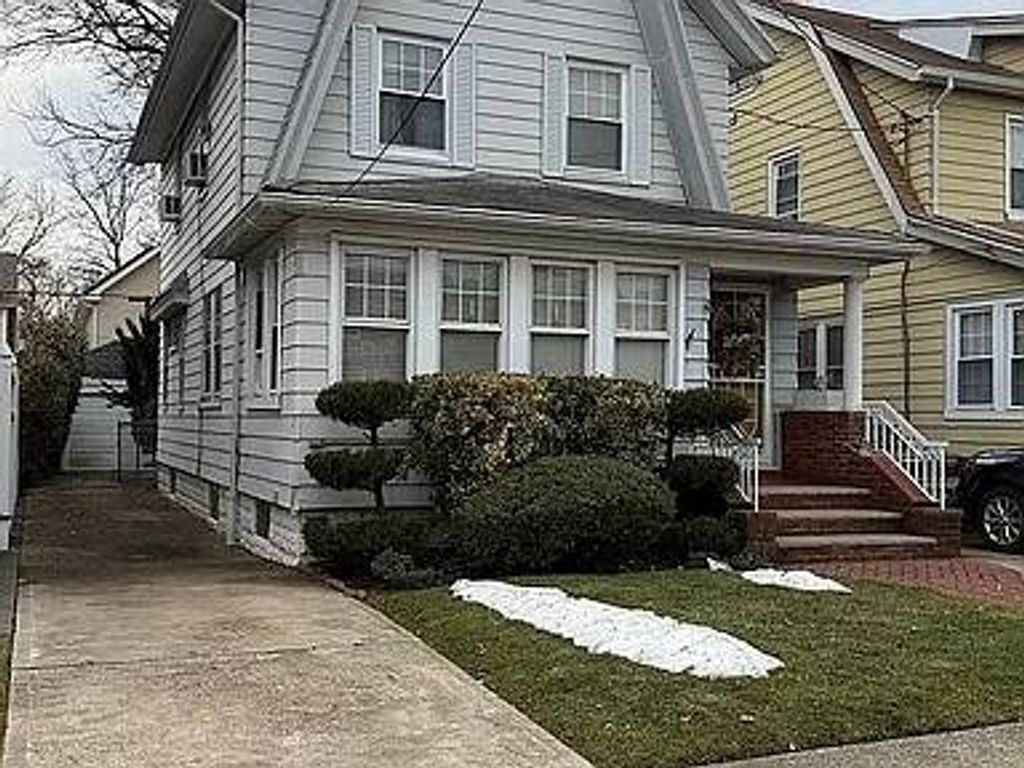 Photo of 1826 Marine Pkwy, Brooklyn, NY 11234 (MLS # 11679060)