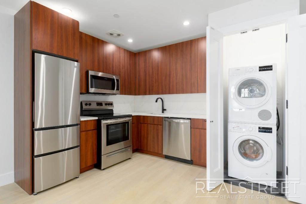 Photo of 1889 Bergen St #3F, BROOKLYN, NY 11233 (MLS # 11616359)