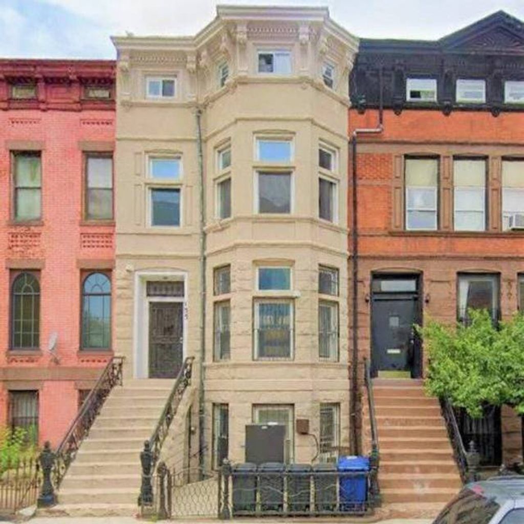 Photo of 135 Decatur Street, Brooklyn, NY 11216 (MLS # 11630323)