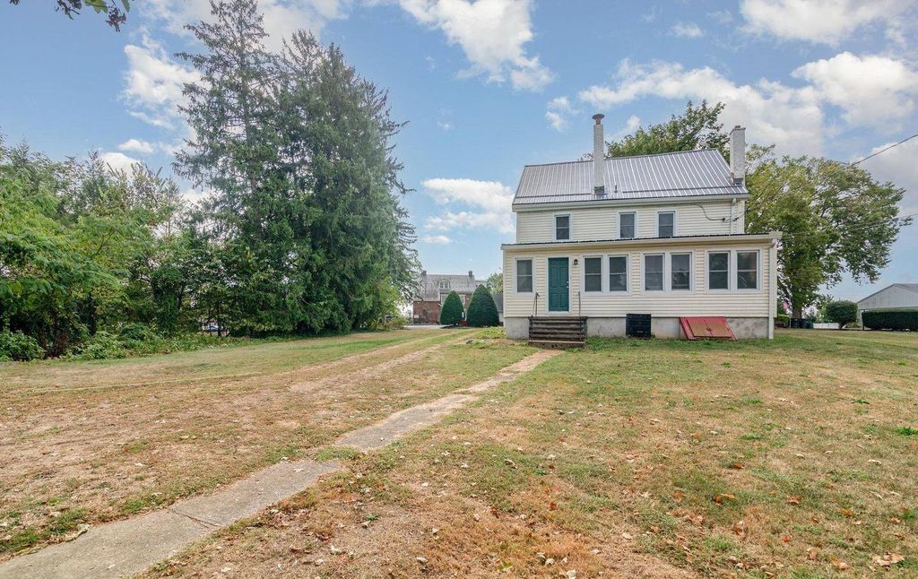 Photo of 3311 Chestnut St, Camp Hill, PA 17011 (MLS # 11741771)