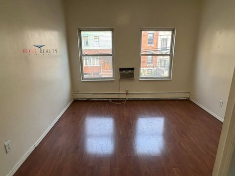 Photo of 2661 30th Street #2, asto, NY 11102 (MLS # 11684899)