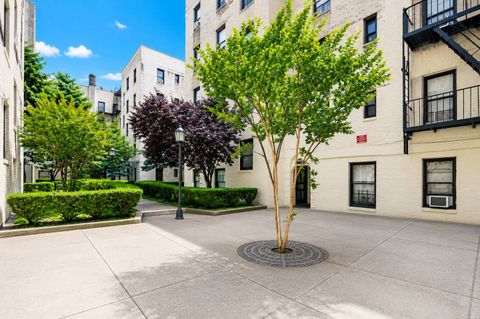 Photo of 2115 33st ST, Astoria, NY 11105 (MLS # 11835279)