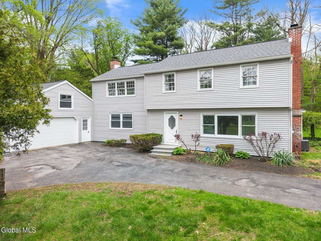 Photo of 7 Erics Lane # PVT, Clifton Park, NY 12148 (MLS # 11743156)