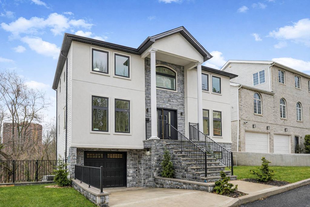 Photo of 54 Cedarcliff Road, Staten Island, NY 10301 (MLS # 11675727)