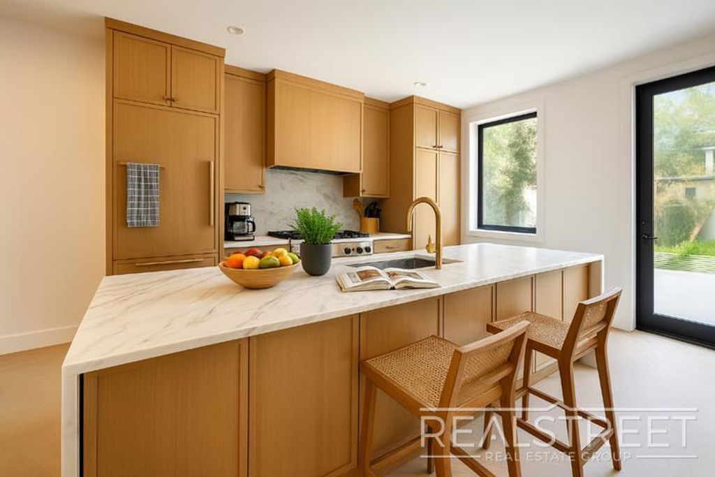 Photo of 33 Pilling Street #2, BROOKLYN, NY 11207 (MLS # 11611800)