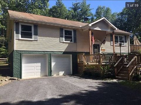 Photo of 35 Deerhaven Ln, Saugerties, NY 12477 (MLS # 11690320)