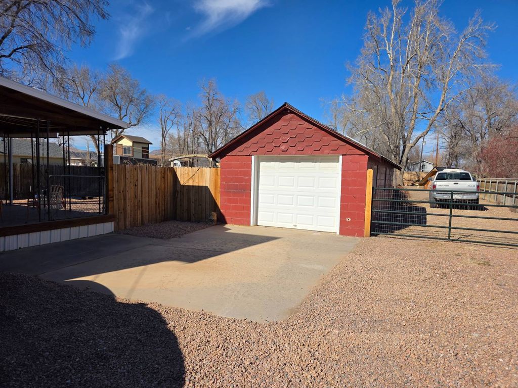 Photo of 1273 Park Ave, Canon City, CO 81212 (MLS # 11641672)