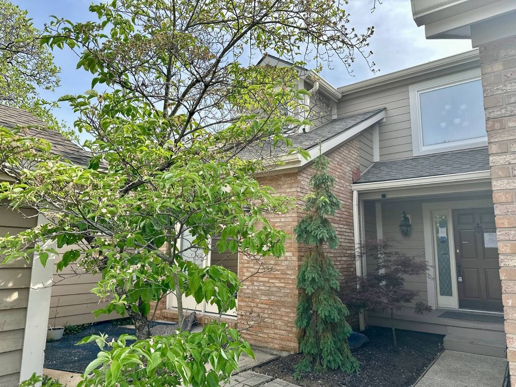 Photo of 11722 Gable Glen Ln, Cincinnati, OH 45249 (MLS # 11740188)