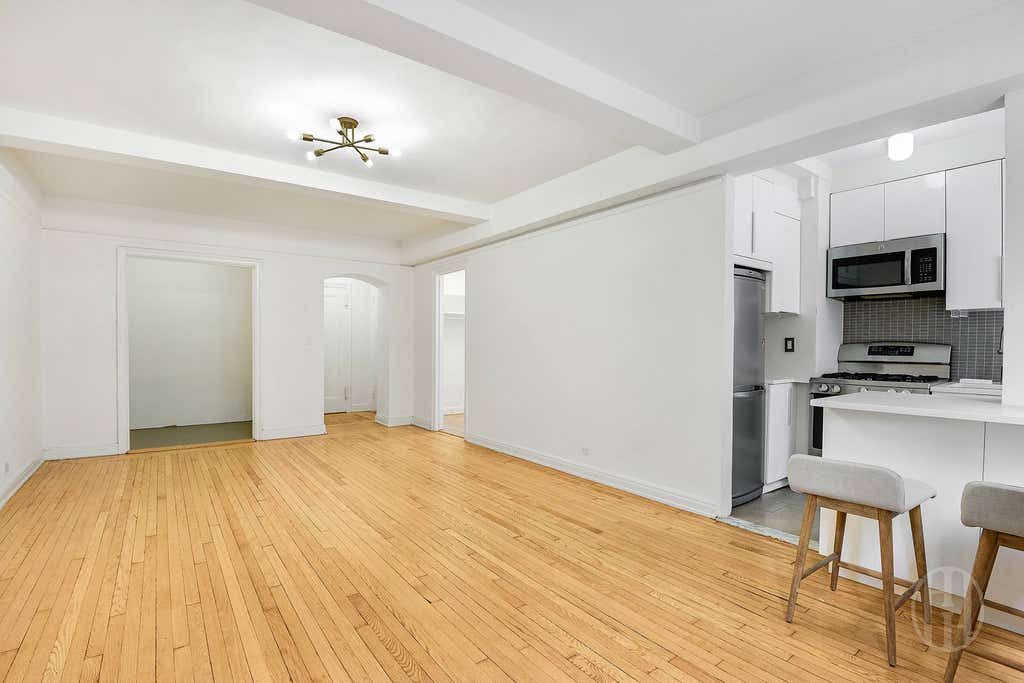 Photo of 333 West 56th Street #3H, New York, NY 10019 (MLS # 11901667)