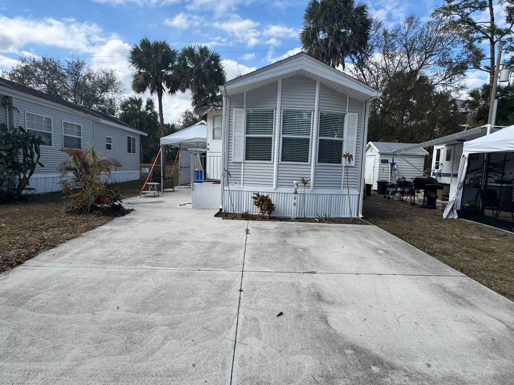 Photo of 5500 St Lucie Blvd #O-9, Fort Pierce, FL 34946 (MLS # 11642376)