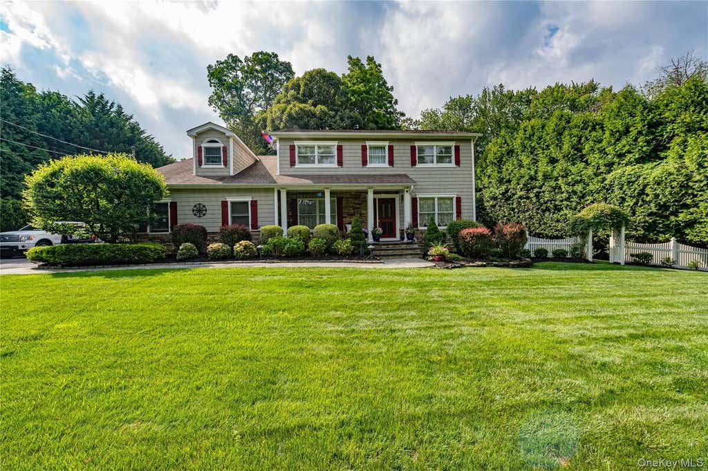 Photo of 14 Breeze Hill Road, Northport, NY 11768 (MLS # 11927176)