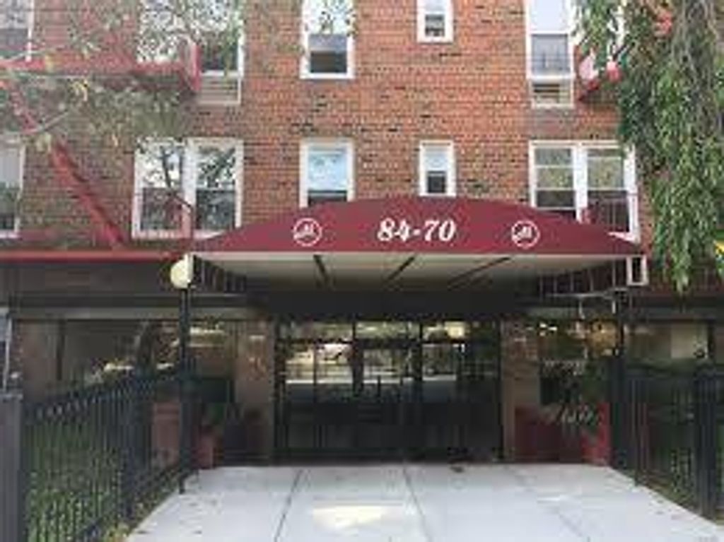 Photo of 8470 129th Street #4U, Kew Gardens, NY 11415 (MLS # 11742603)